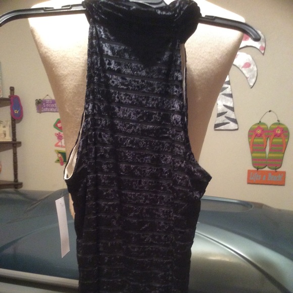 NWT Montague size PM Black Halter style top - Picture 3 of 9